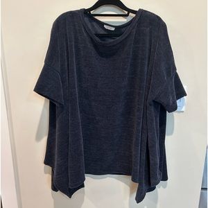 EUC Chenille swing top from Fox & Wit. Size 1x/2x